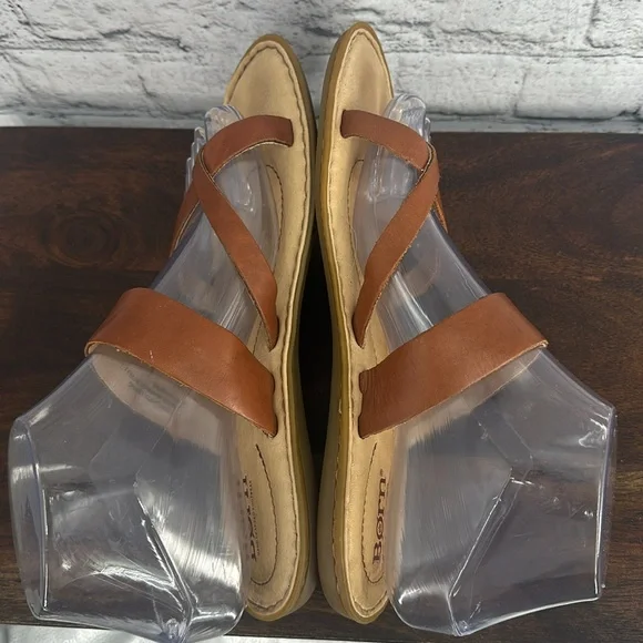 BORN "Enders" Full Grain Leather CrissCross Straps Flat Sandal 7M Whiskey VGC - Picture 5 of 10